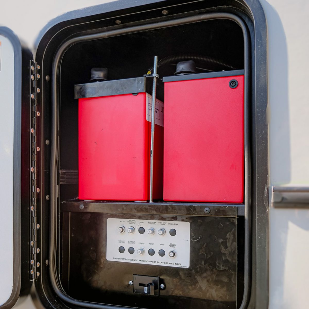 Lithionics Power Systems